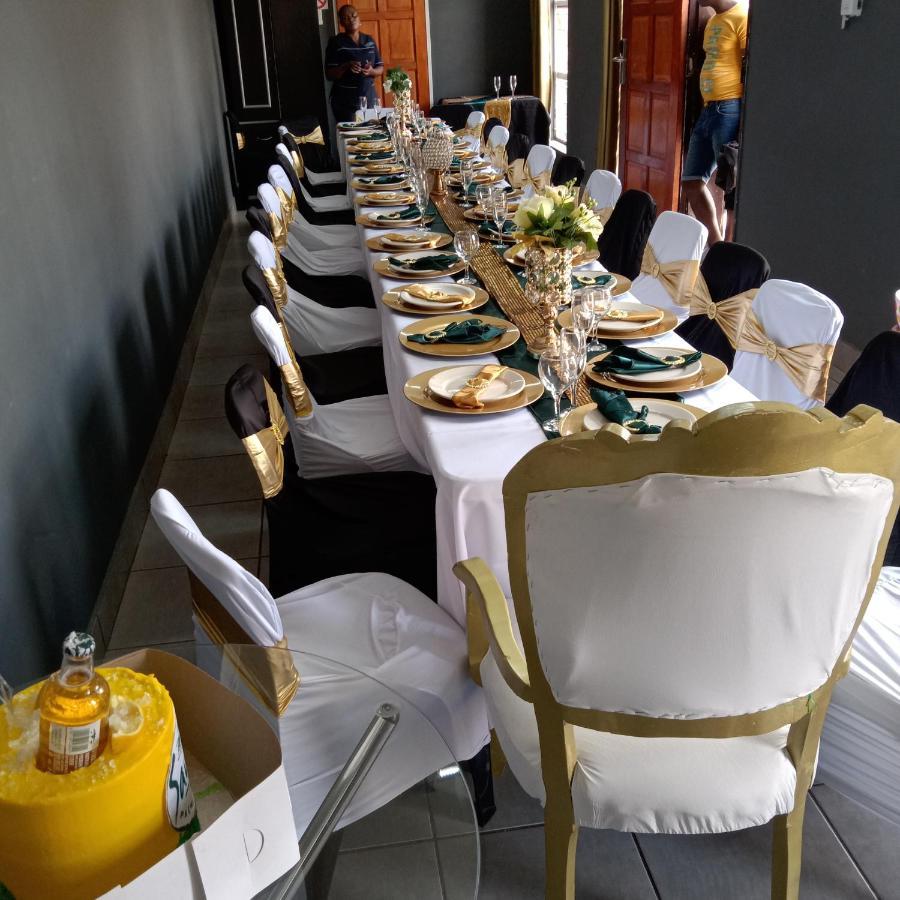 Carletonville Suits Guest House & Bar מראה חיצוני תמונה